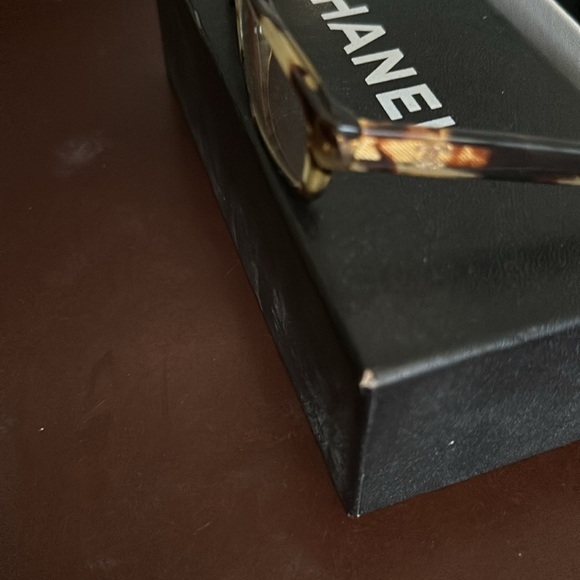 Authentic Chanel frames for glasses barely worn - Picture 2 of 5